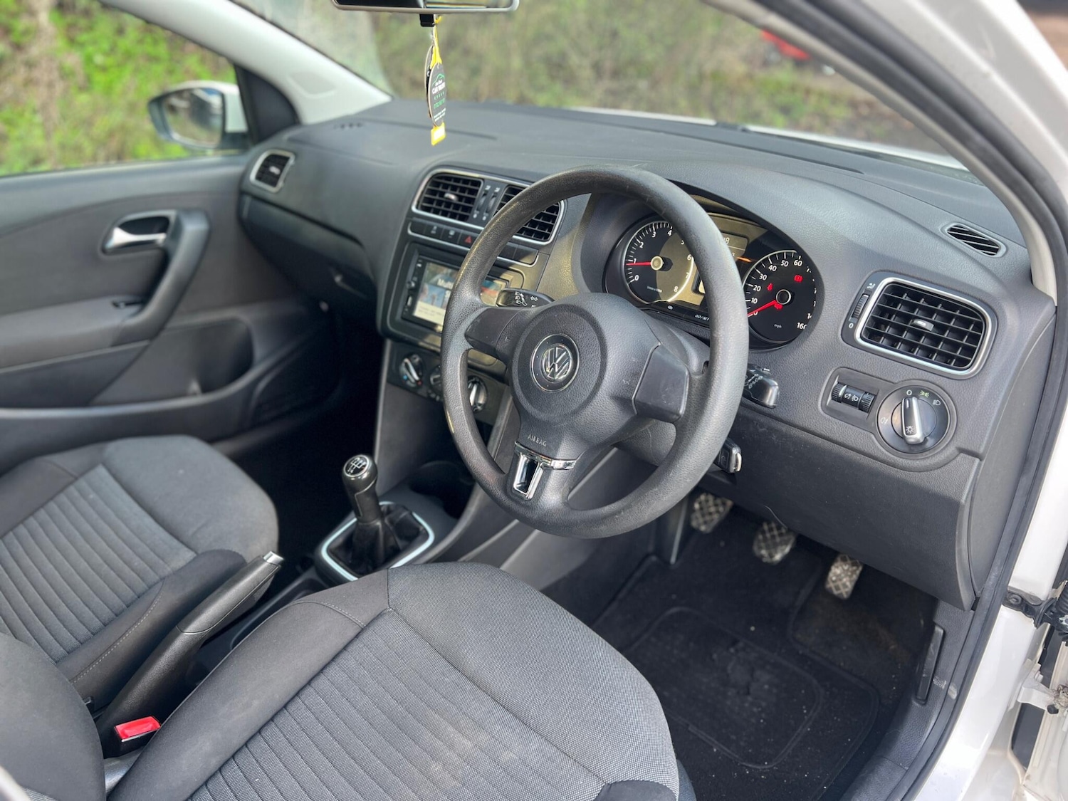 Used Volkswagen Polo 2010 for sale - 77203979: Photo 32