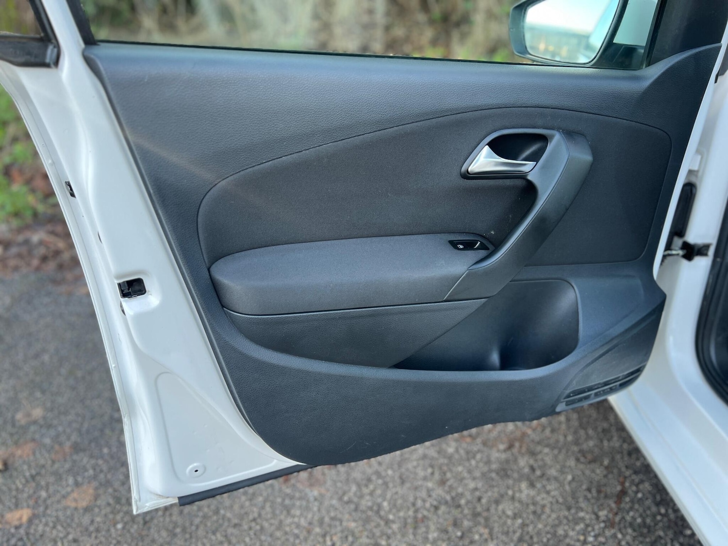 Used Volkswagen Polo 2010 for sale - 77203979: Photo 43