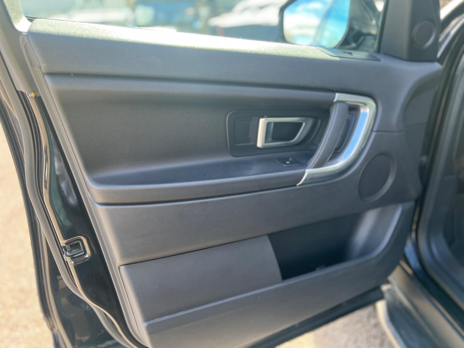 Used Land Rover Discovery Sport 2016 for sale - 77852897: Photo 46