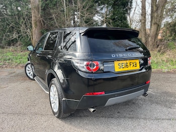 Used Land Rover Discovery Sport 2016 for sale - 77852897: Photo