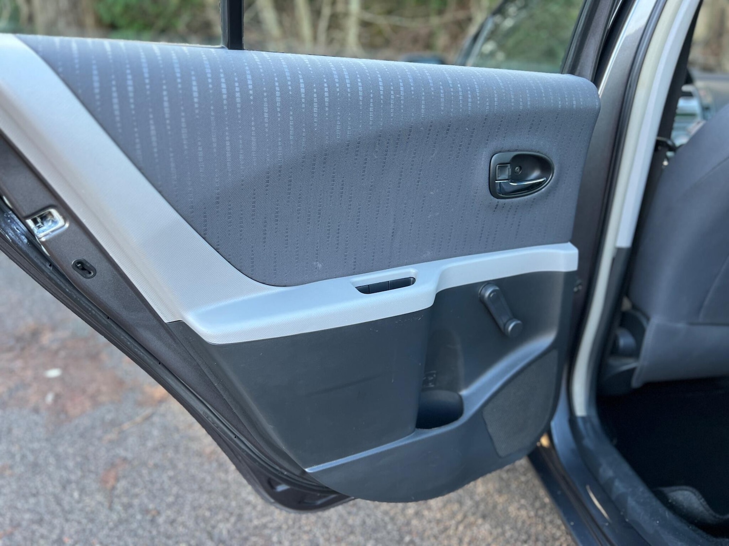 Used Toyota Yaris 2009 for sale - 77202515: Photo 40