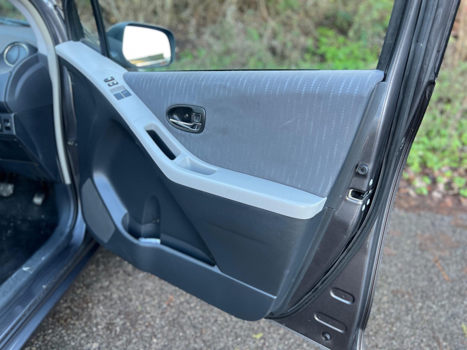 Used Toyota Yaris 2009 for sale - 77202515: Photo 41