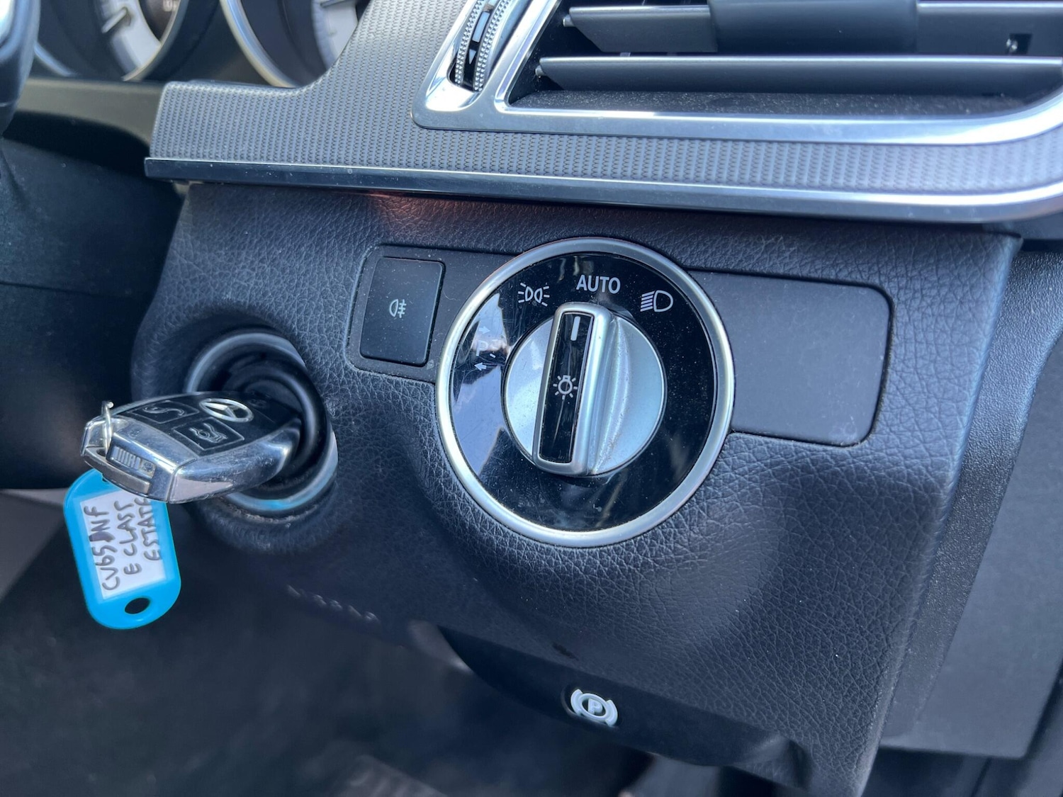 Used Mercedes-Benz E Class 2015 for sale - 77892708: Photo 42