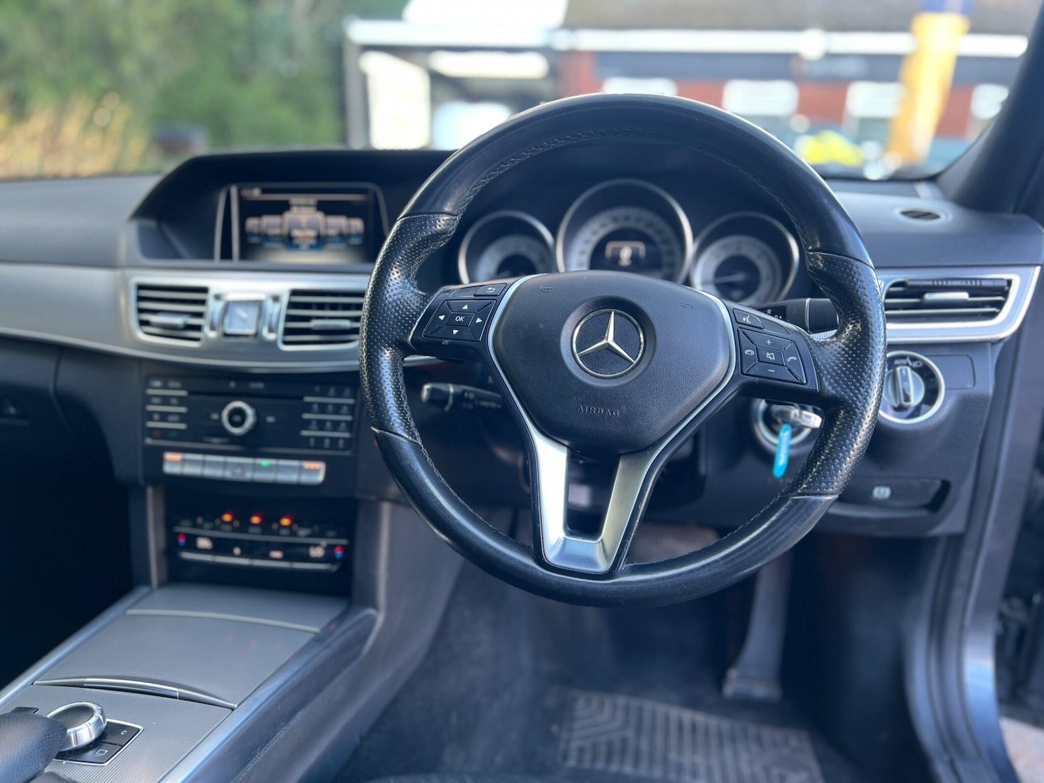 Used Mercedes-Benz E Class 2015 for sale - 77892708: Photo 59