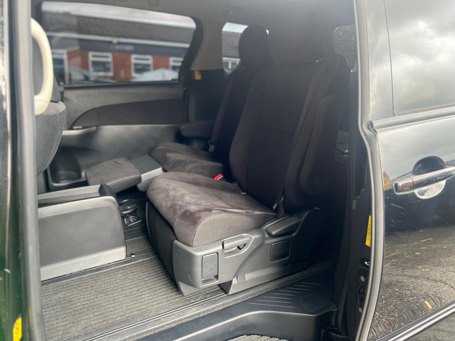 Used Toyota Estima for sale - 77279827: Photo 24