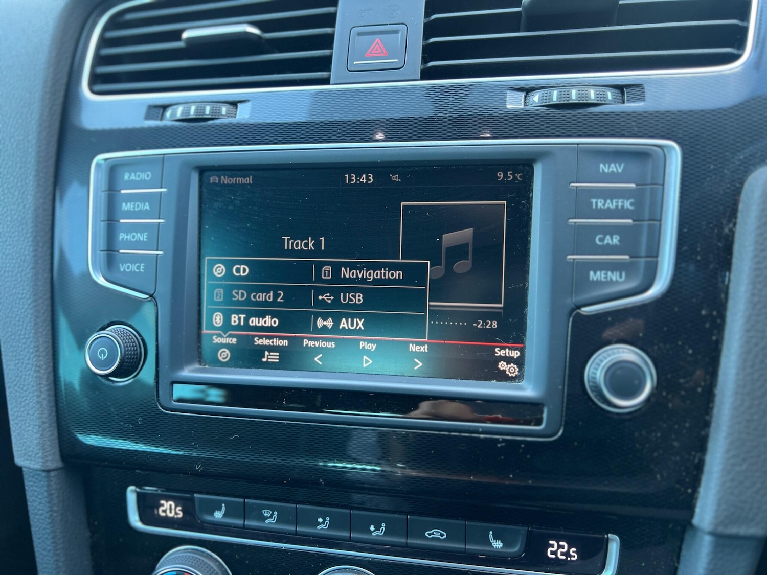 Used Volkswagen Golf 2015 for sale - 78116106: Photo 37