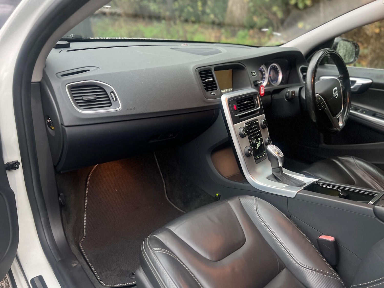 Used Volvo V60 2025 for sale - 77120574: Photo 24