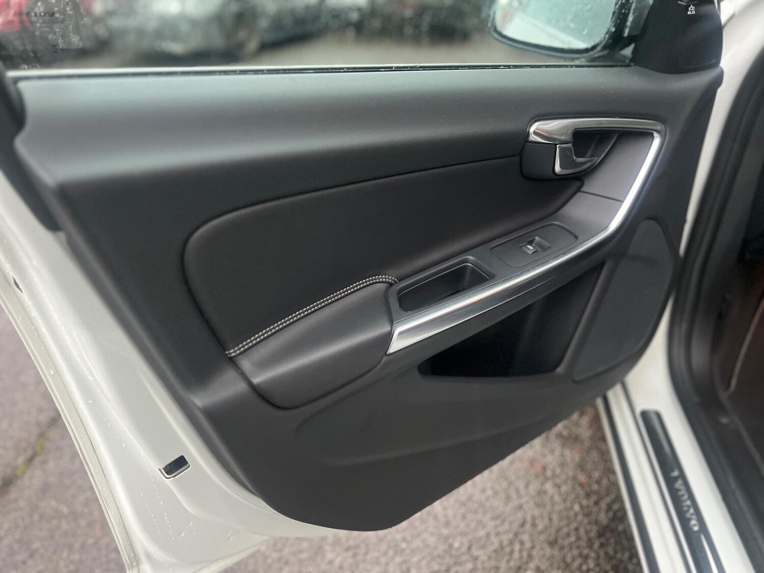 Used Volvo V60 2025 for sale - 77120574: Photo 31