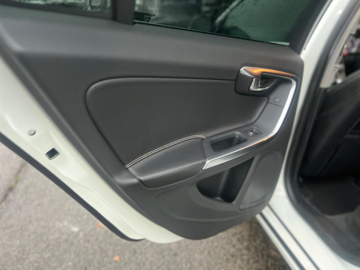 Used Volvo V60 2025 for sale - 77120574: Photo 32