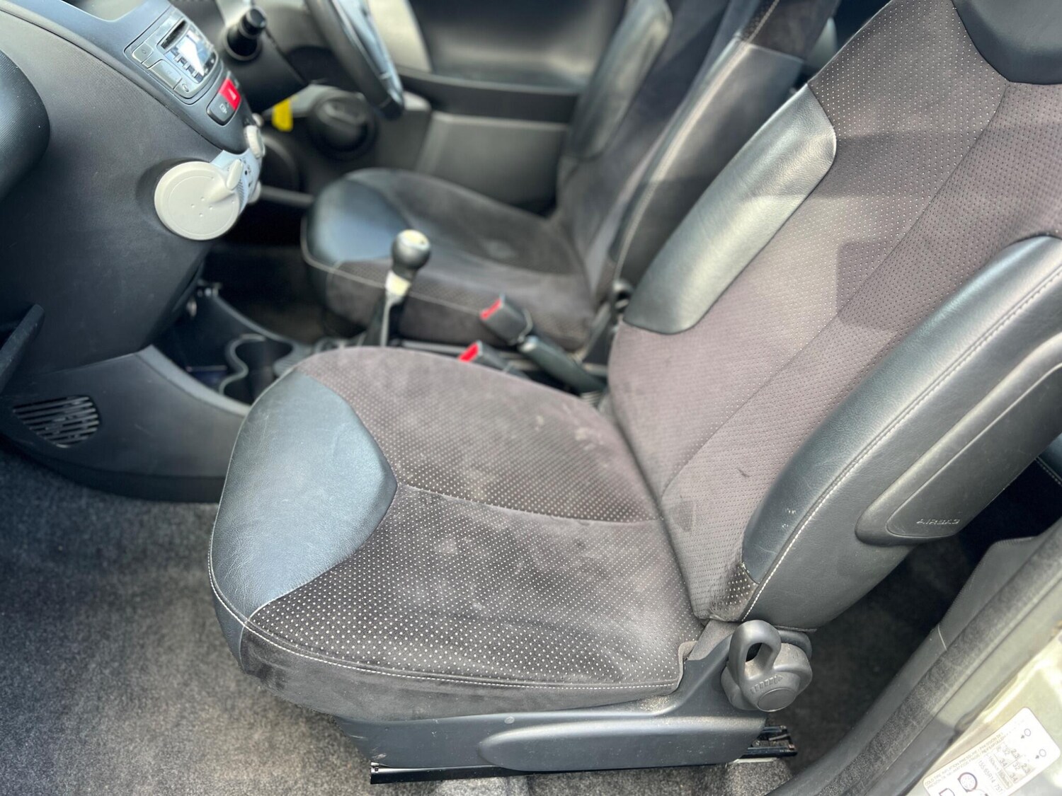 Used Toyota AYGO 2013 for sale - 77479231: Photo 36