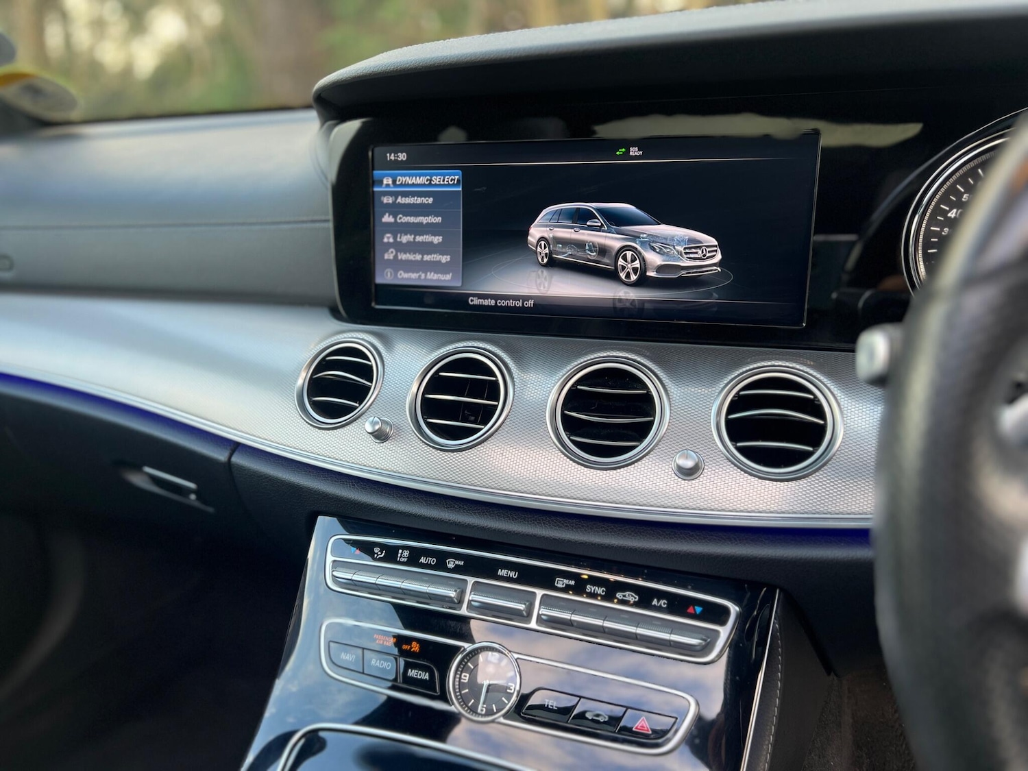 Used Mercedes-Benz E Class for sale - 77304972: Photo 35