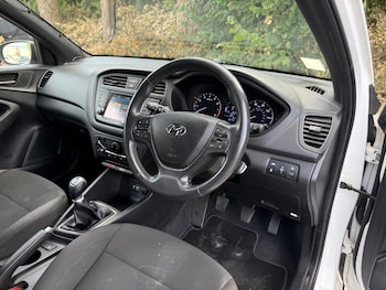 Used Hyundai i20 2018 for sale - 79411921: Photo