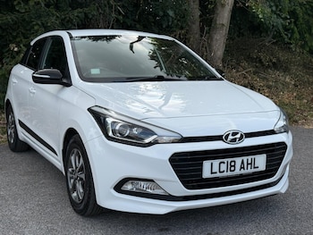 Used Hyundai i20 2018 for sale - 79411921: Photo