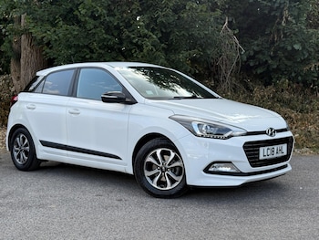 Used Hyundai i20 2018 for sale - 79411921: Photo