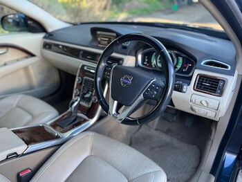 Used Volvo V70 2014 for sale - 79412665: Photo