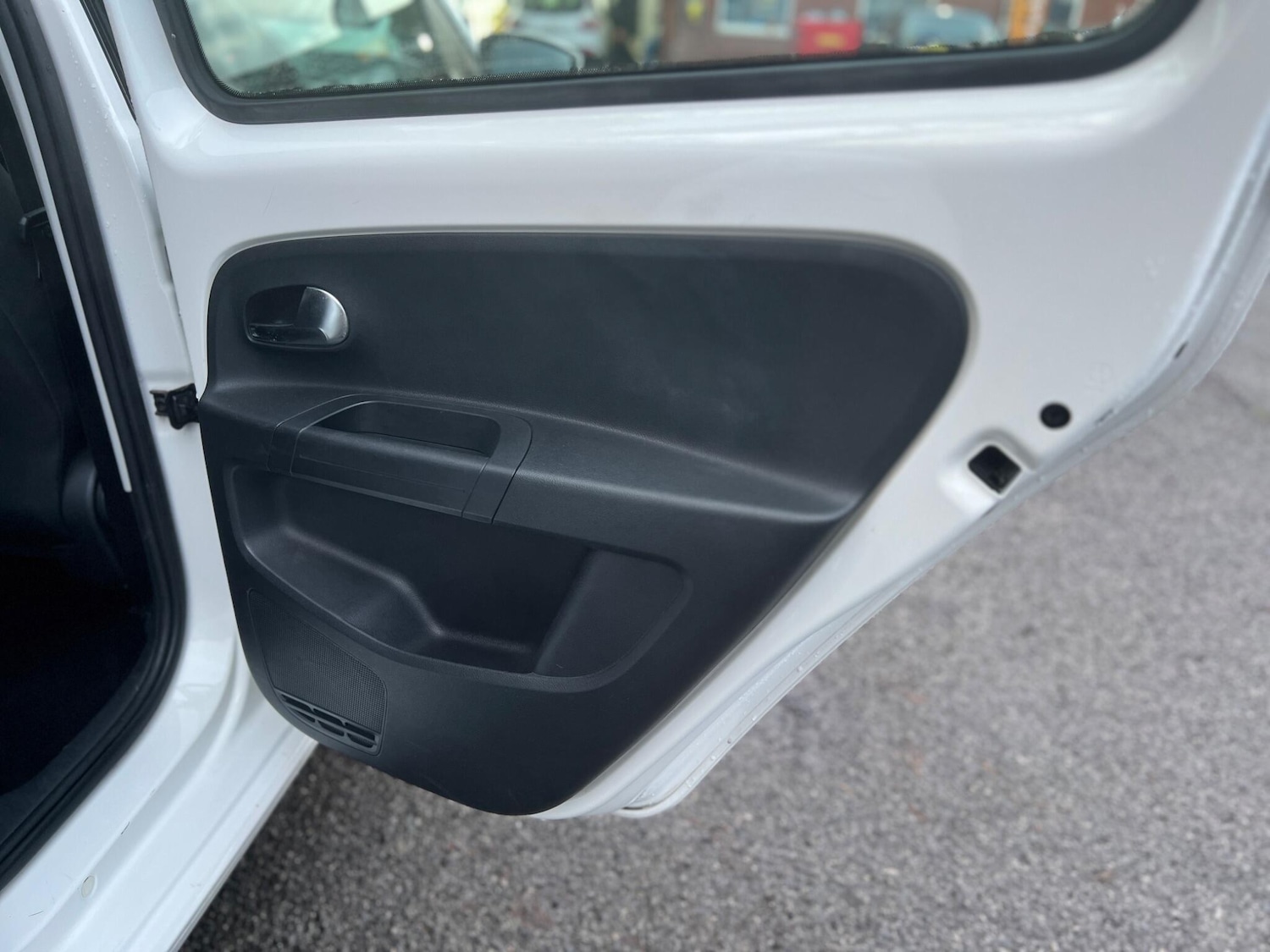 Used Volkswagen up! for sale - 77425375: Photo 38