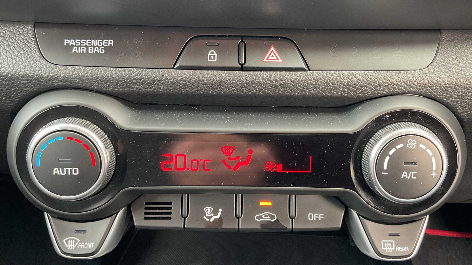 Used Kia Stonic for sale - 77962837: Photo 24