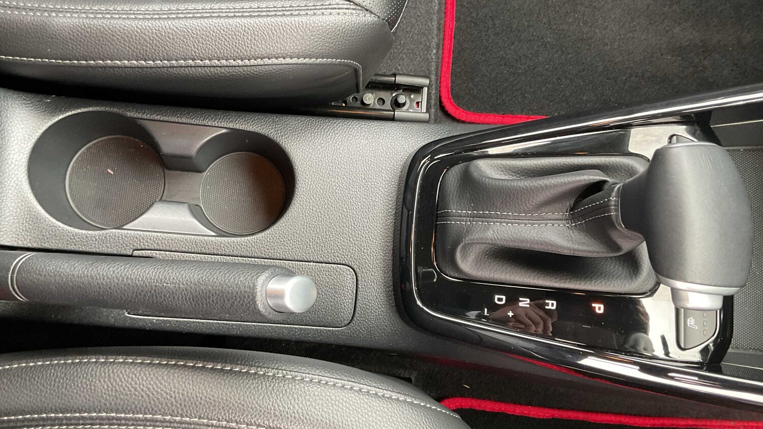 Used Kia Stonic for sale - 77962837: Photo 26