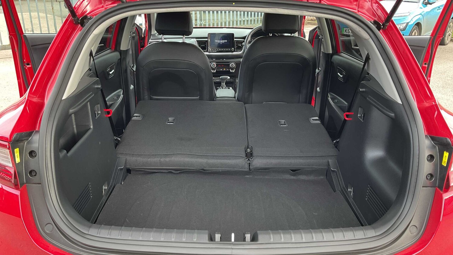 Used Kia Stonic for sale - 77962837: Photo 31