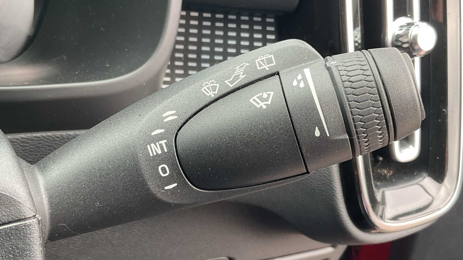 Used Volvo XC40 for sale - 77962841: Photo 18