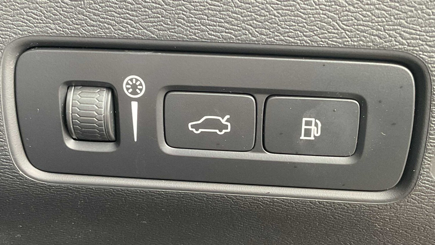 Used Volvo XC40 for sale - 77962841: Photo 19