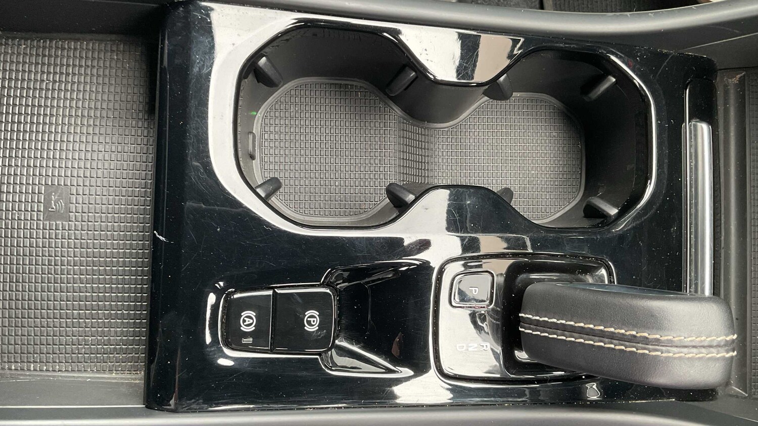 Used Volvo XC40 for sale - 77962841: Photo 23