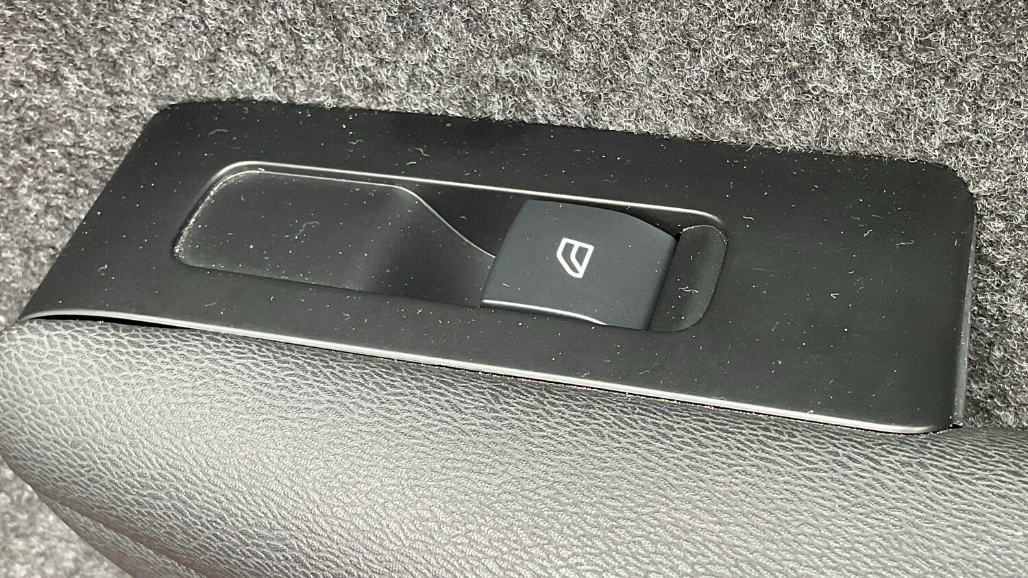 Used Volvo XC40 for sale - 77962841: Photo 24