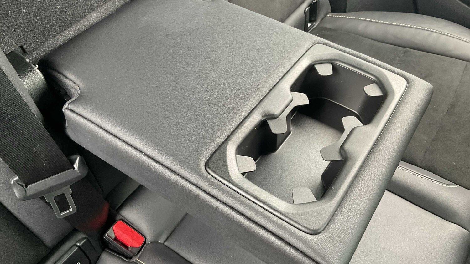 Used Volvo XC40 for sale - 77962841: Photo 26