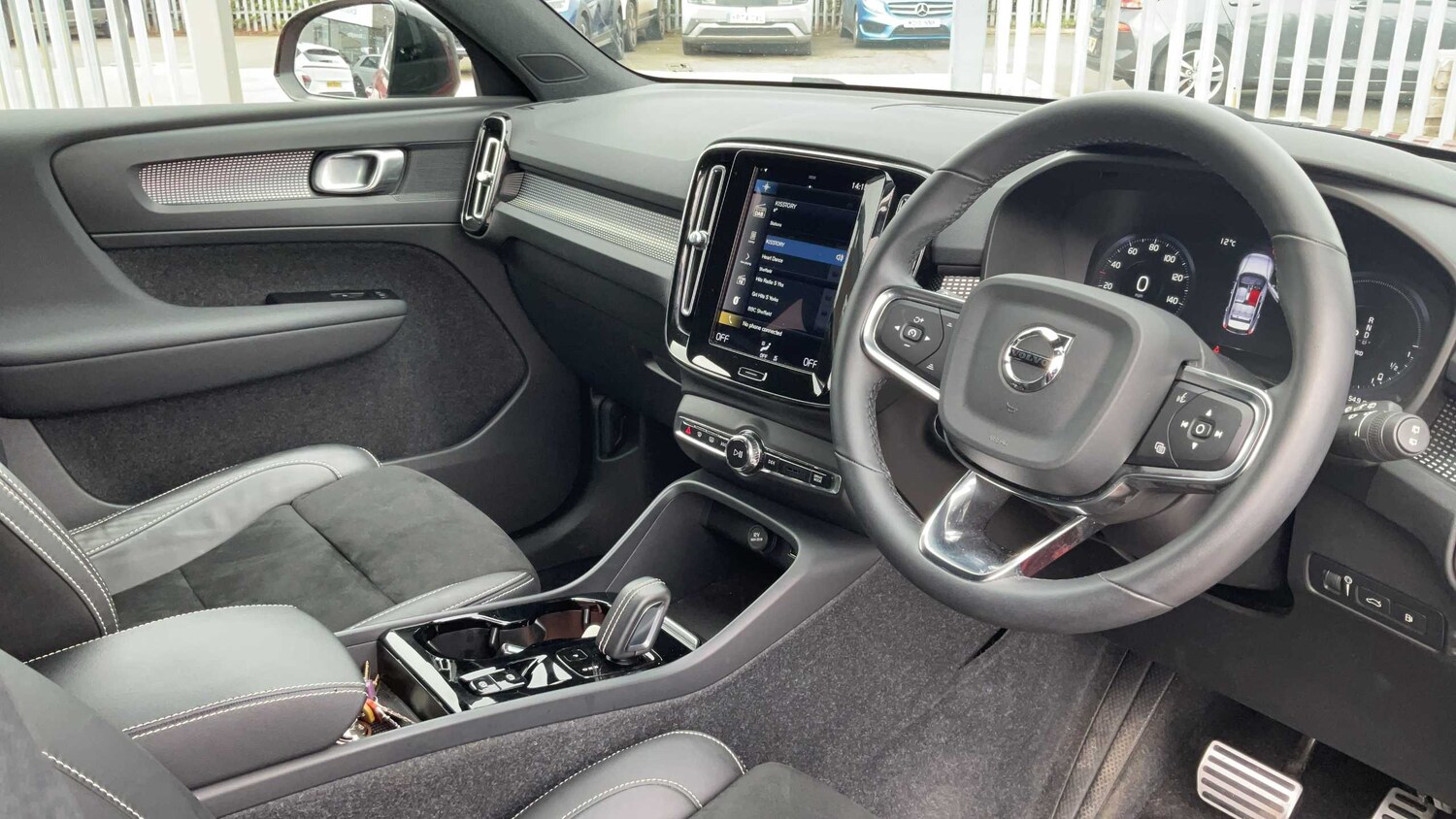 Used Volvo XC40 for sale - 77962841: Photo 8