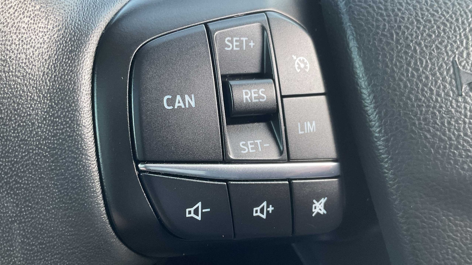 Used Ford Focus 2020 for sale - 78188089: Photo 19