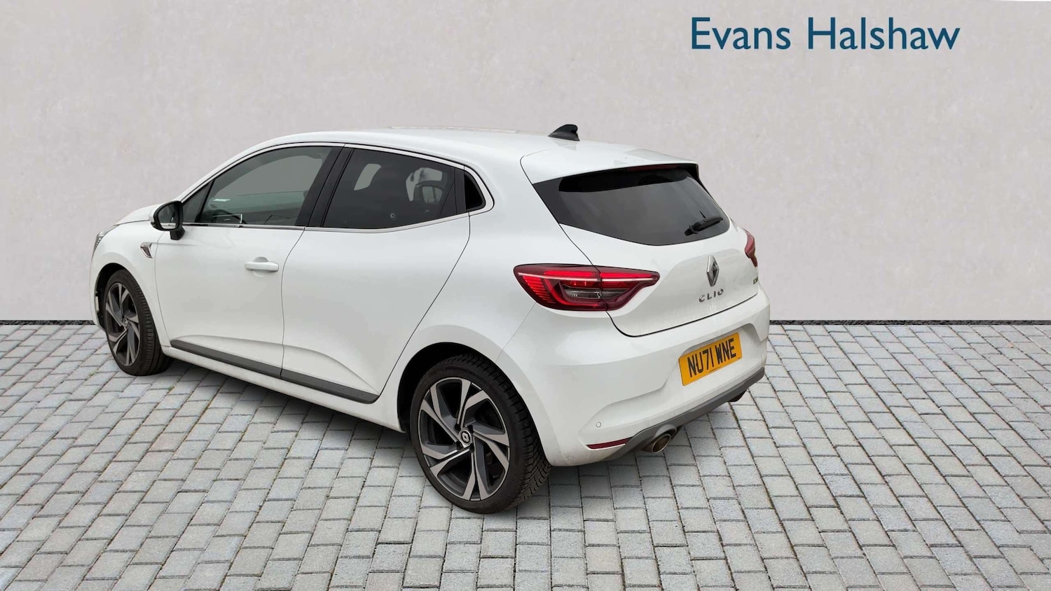 Used Renault Clio 2021 for sale - 78161327: Photo 2