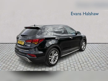 Used Hyundai Santa Fe 2016 for sale - 79364593: Photo