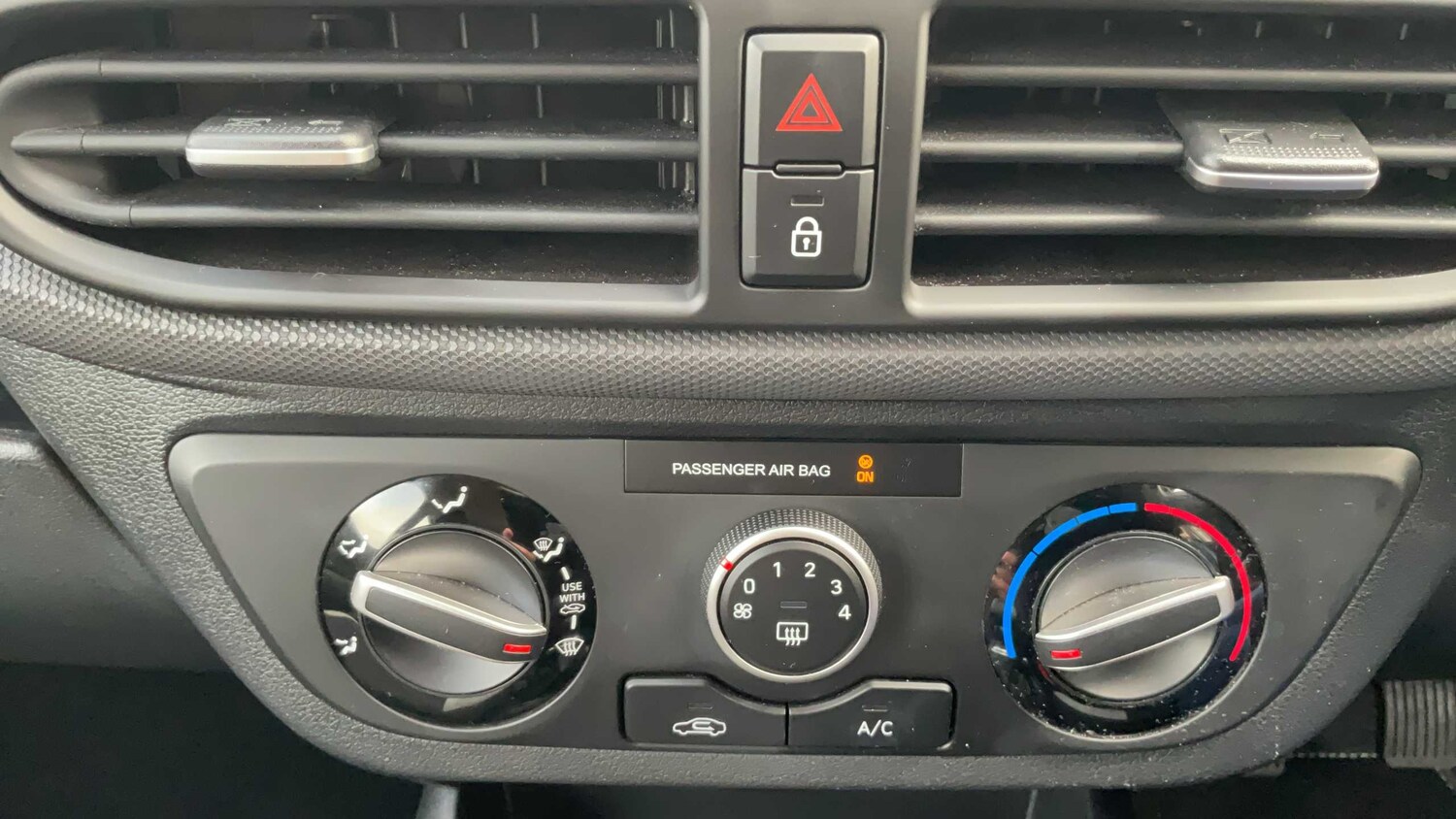 Used Hyundai i10 for sale - 77962810: Photo 14