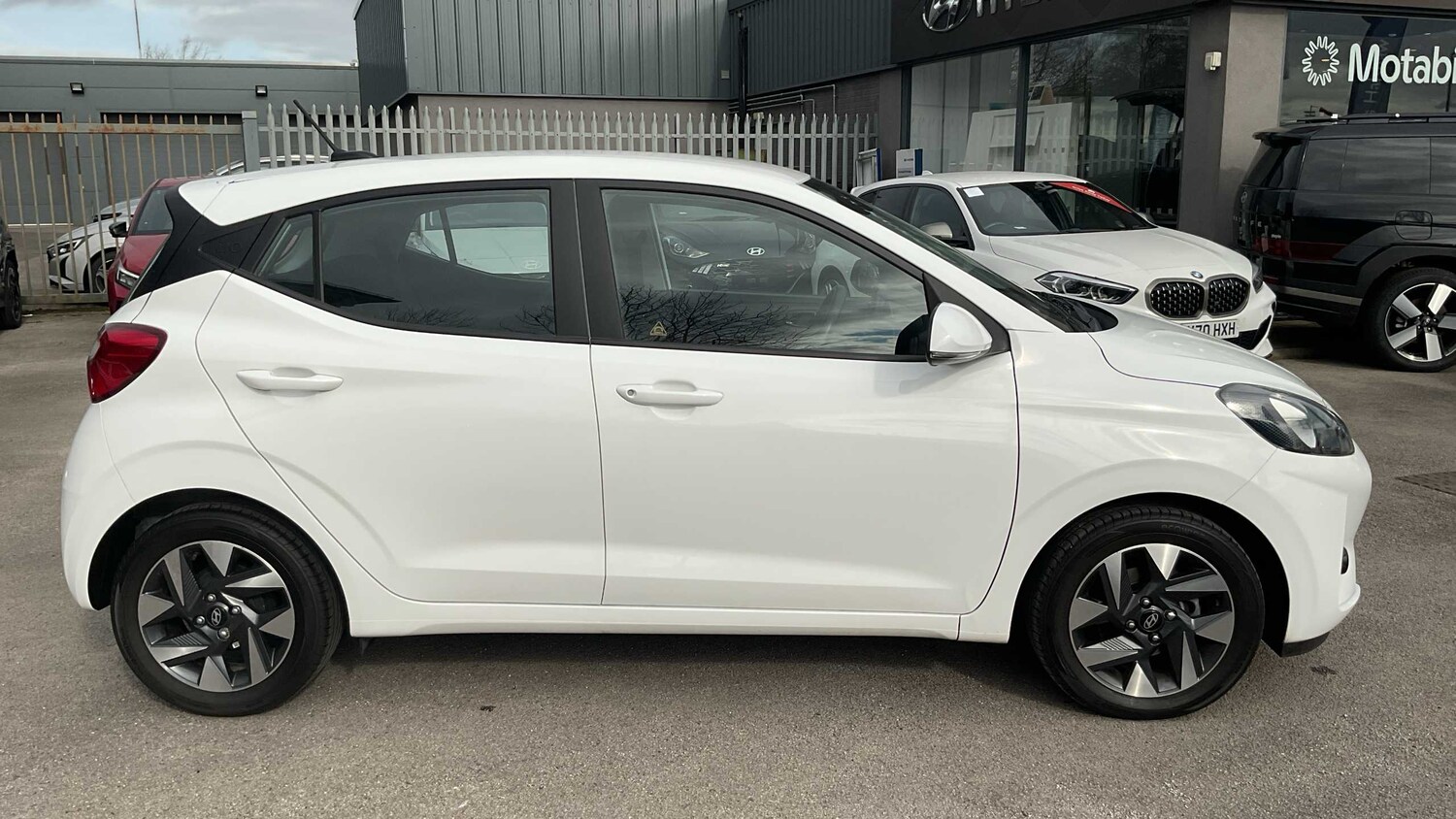 Used Hyundai i10 for sale - 77962810: Photo 29