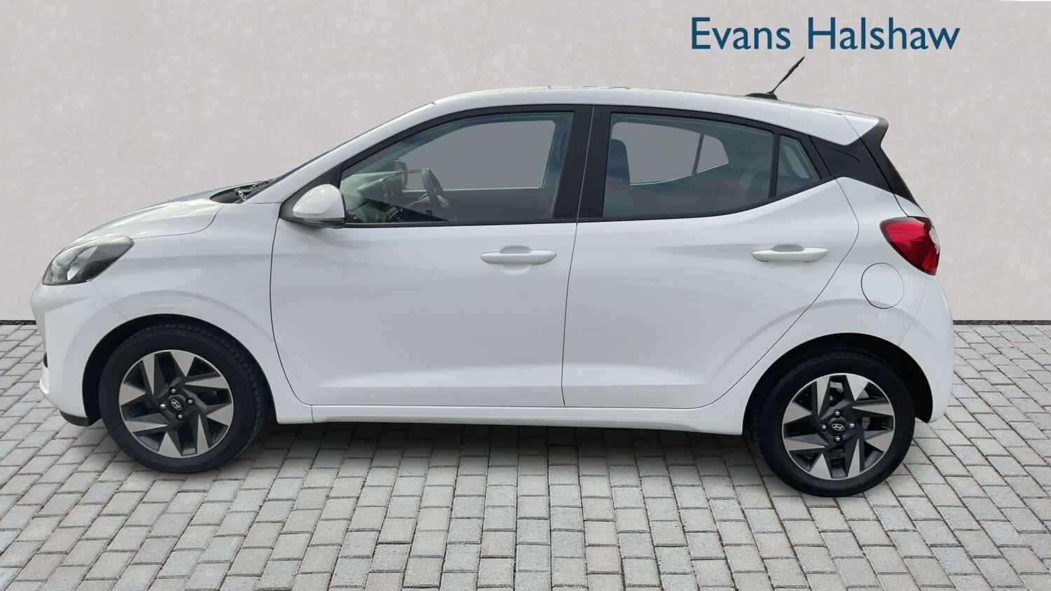 Used Hyundai i10 for sale - 77962810: Photo 3
