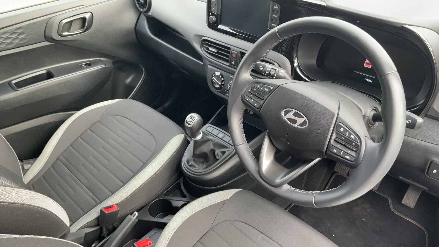 Used Hyundai i10 for sale - 77962810: Photo 8