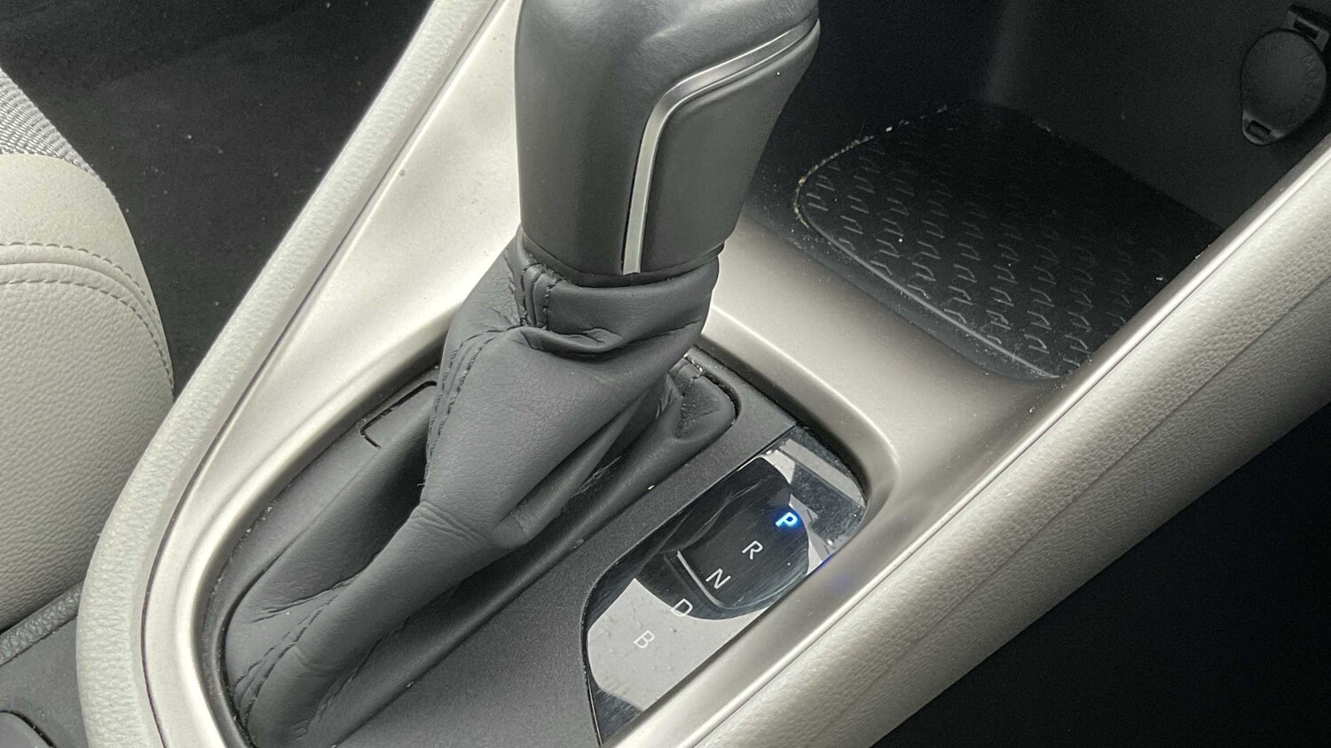 Used Toyota Yaris 2022 for sale - 77962752: Photo 17