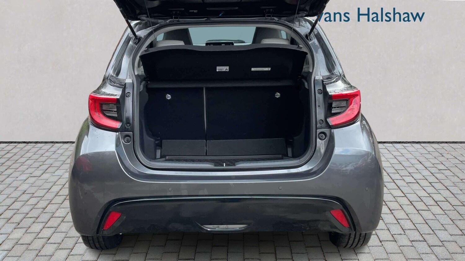 Used Toyota Yaris 2022 for sale - 77962752: Photo 7