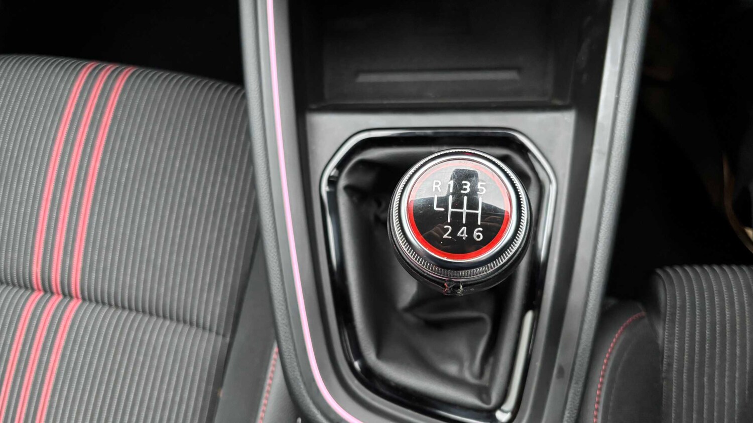 Used Renault Clio for sale - 77962770: Photo 33