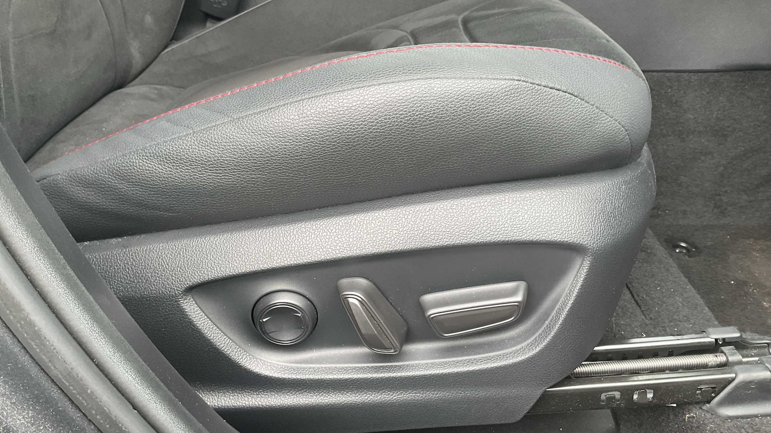 Used Toyota C-HR 2024 for sale - 78209212: Photo 15