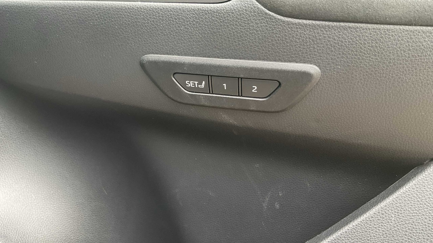 Used Toyota C-HR 2024 for sale - 78209212: Photo 16