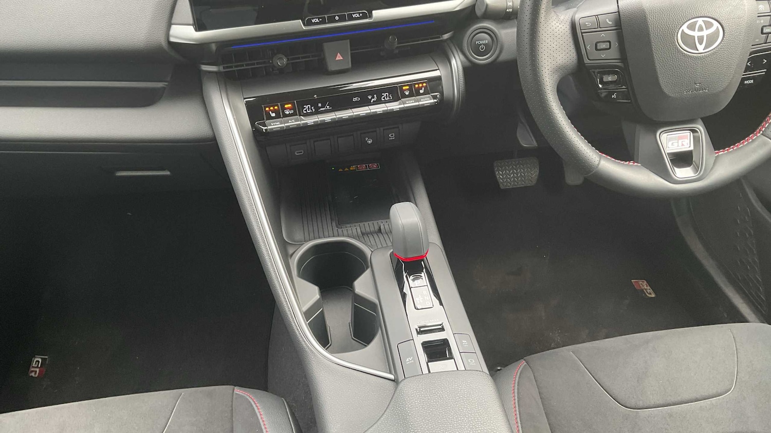 Used Toyota C-HR 2024 for sale - 78209212: Photo 24