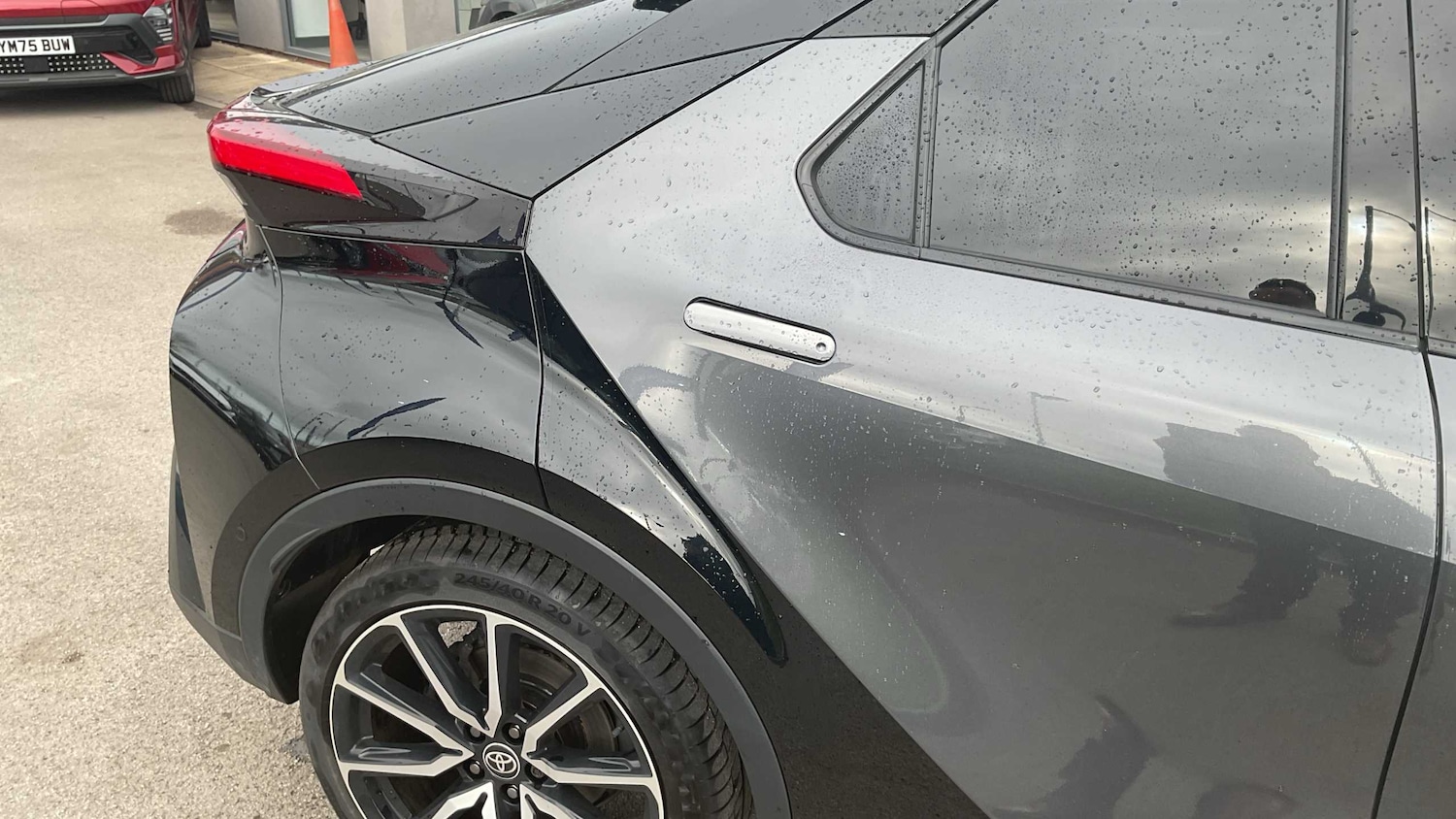 Used Toyota C-HR 2024 for sale - 78209212: Photo 25