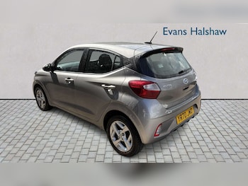 Used Hyundai i10 2020 for sale - 79306672: Photo