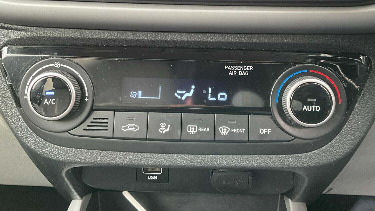 Used Hyundai i10 for sale - 77962823: Photo 16