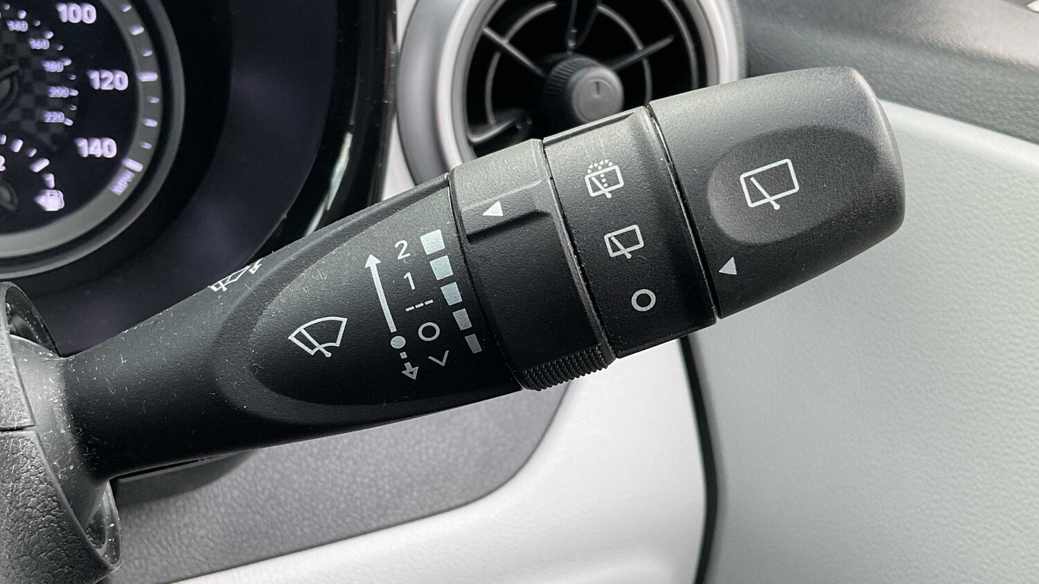 Used Hyundai i10 for sale - 77962823: Photo 21