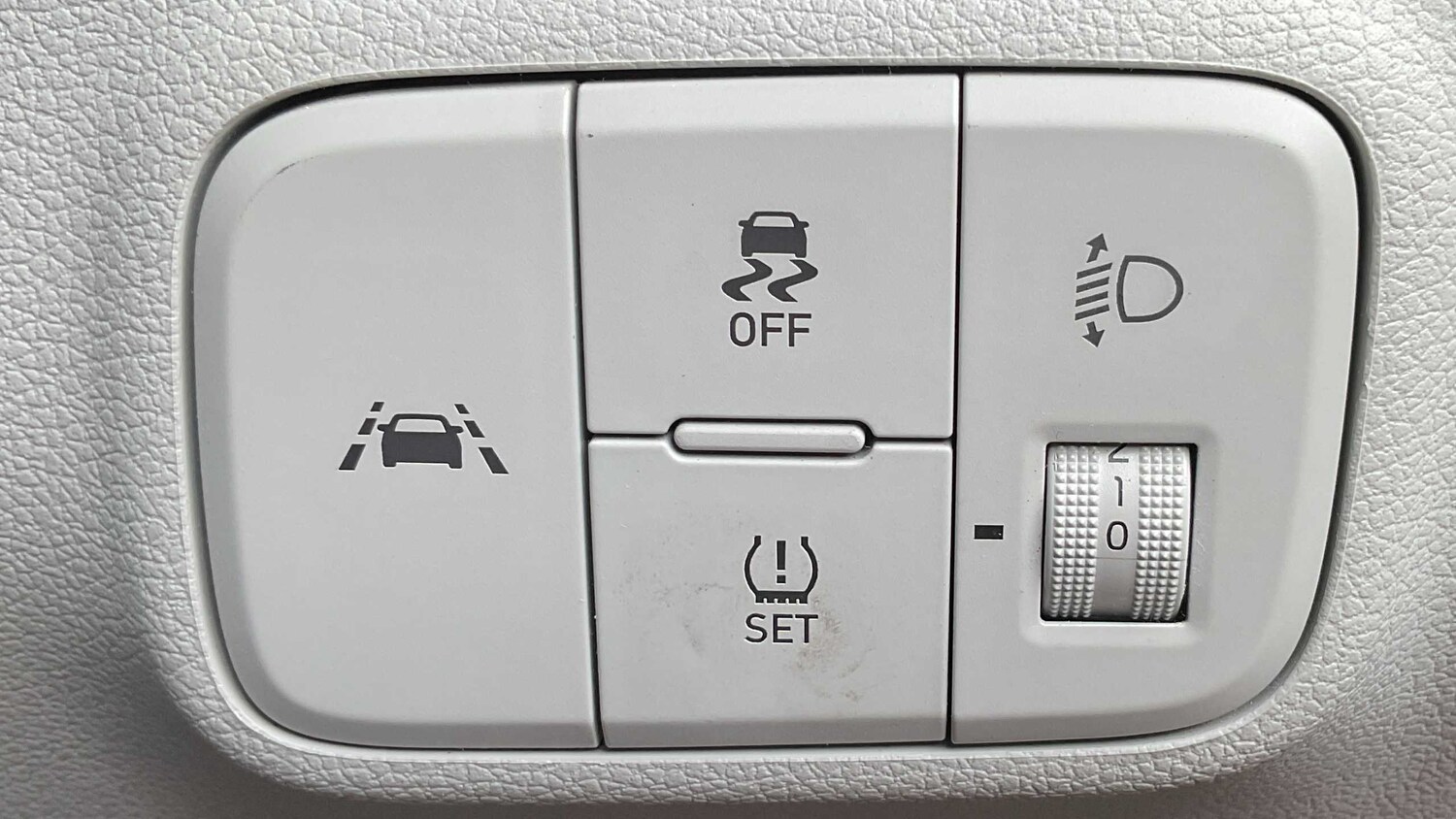 Used Hyundai i10 for sale - 77962823: Photo 22