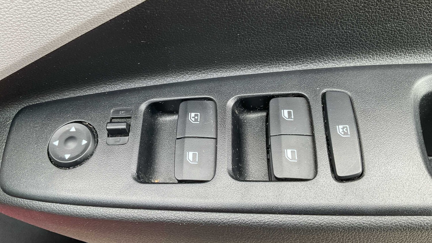 Used Hyundai i10 for sale - 77962823: Photo 23