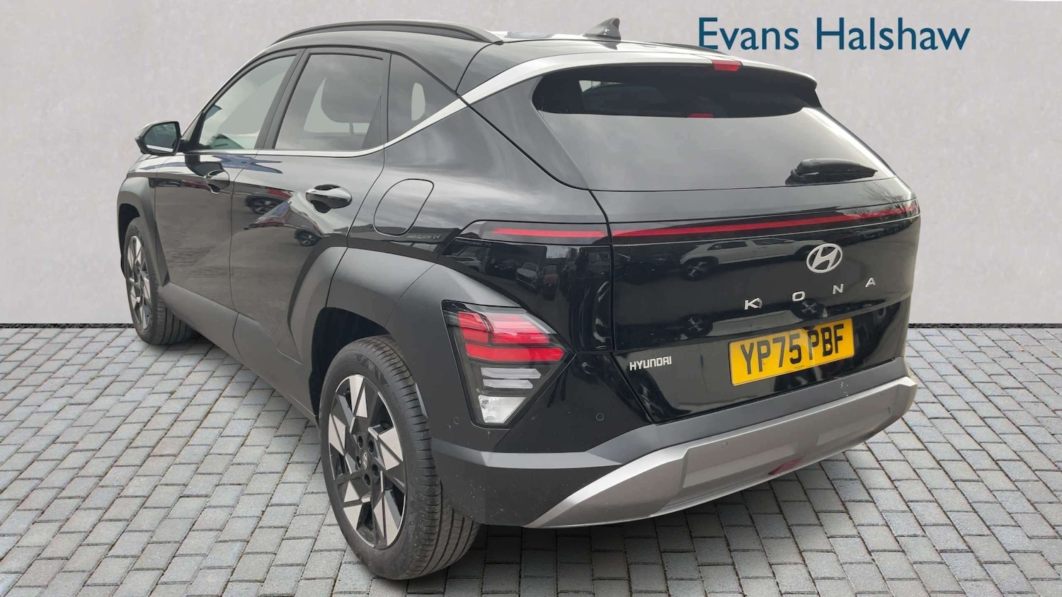 Used Hyundai KONA 2025 for sale - 78119311: Photo 2