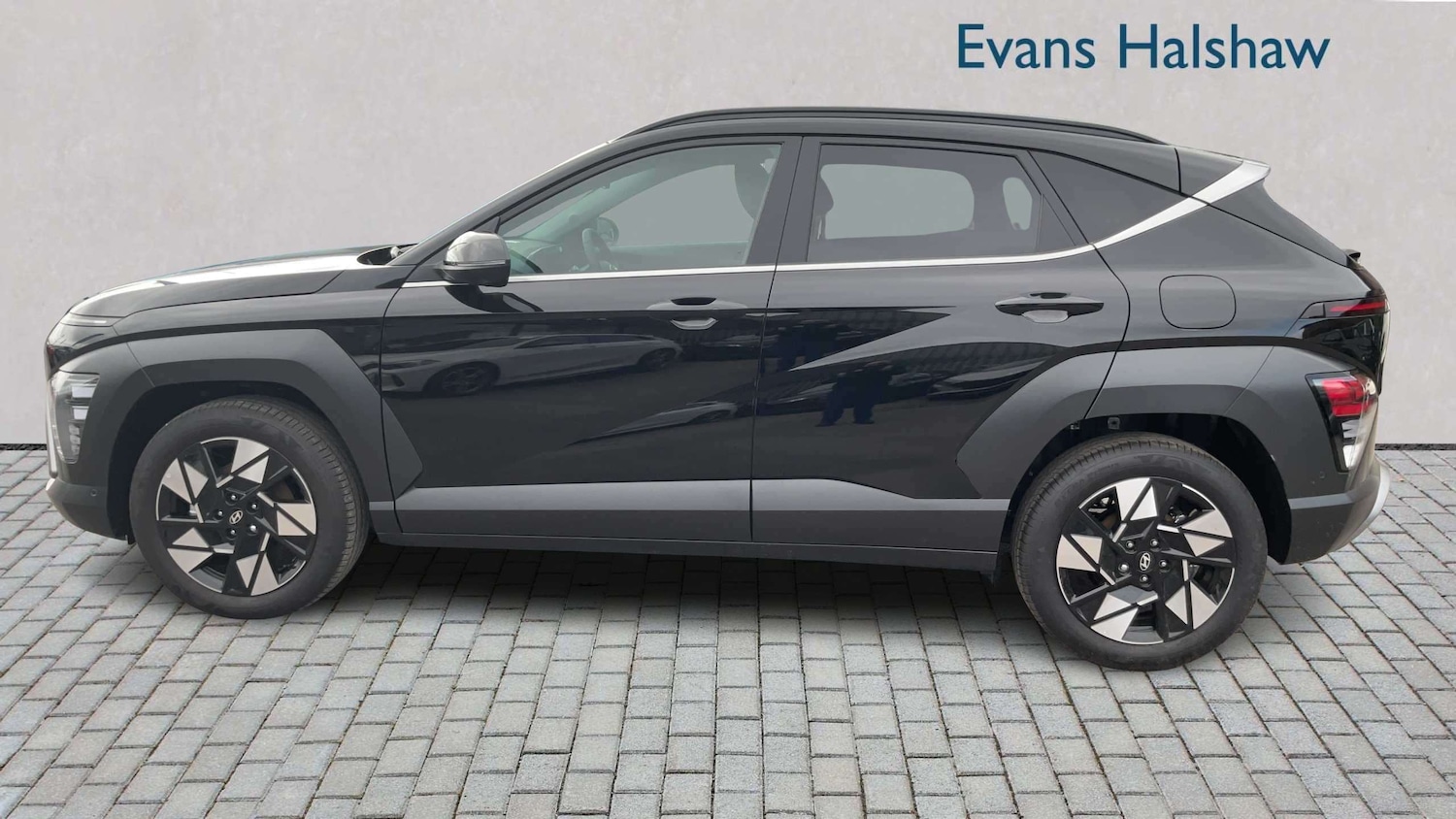Used Hyundai KONA 2025 for sale - 78119311: Photo 3